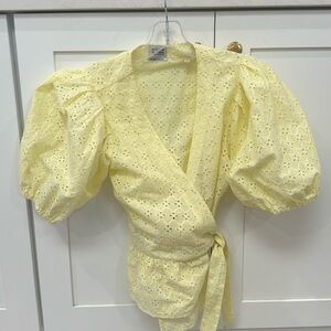 Scotch & Soda Yellow Poplin Eyelet Blouse with Puff Sleeves.  M 💛⭐️💛
